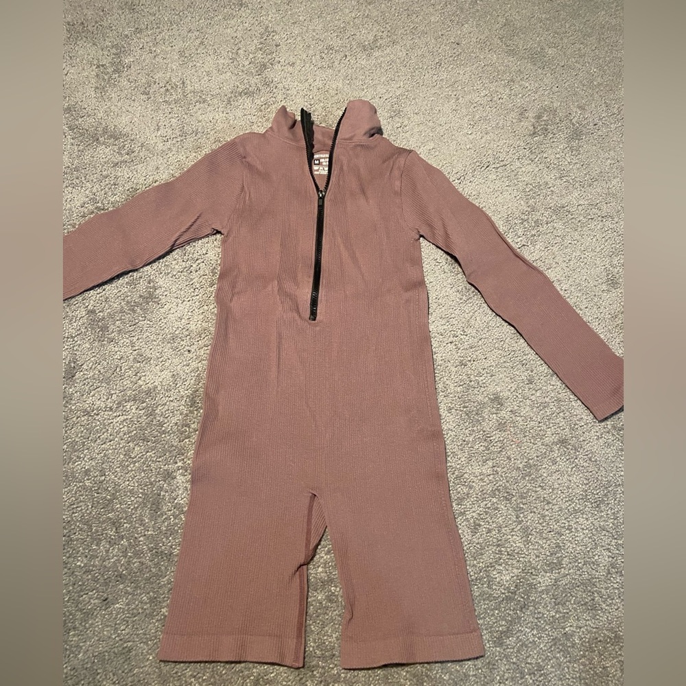 Onesie size M PrettyLittleThing